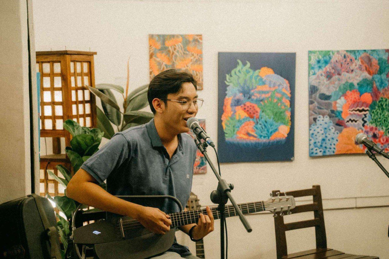 'KHOBEE' or Kyle? The Two Sides of Cebu’s Rising Singer-Songwriter | Keeta